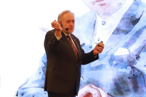 Professor Marek Kasperski